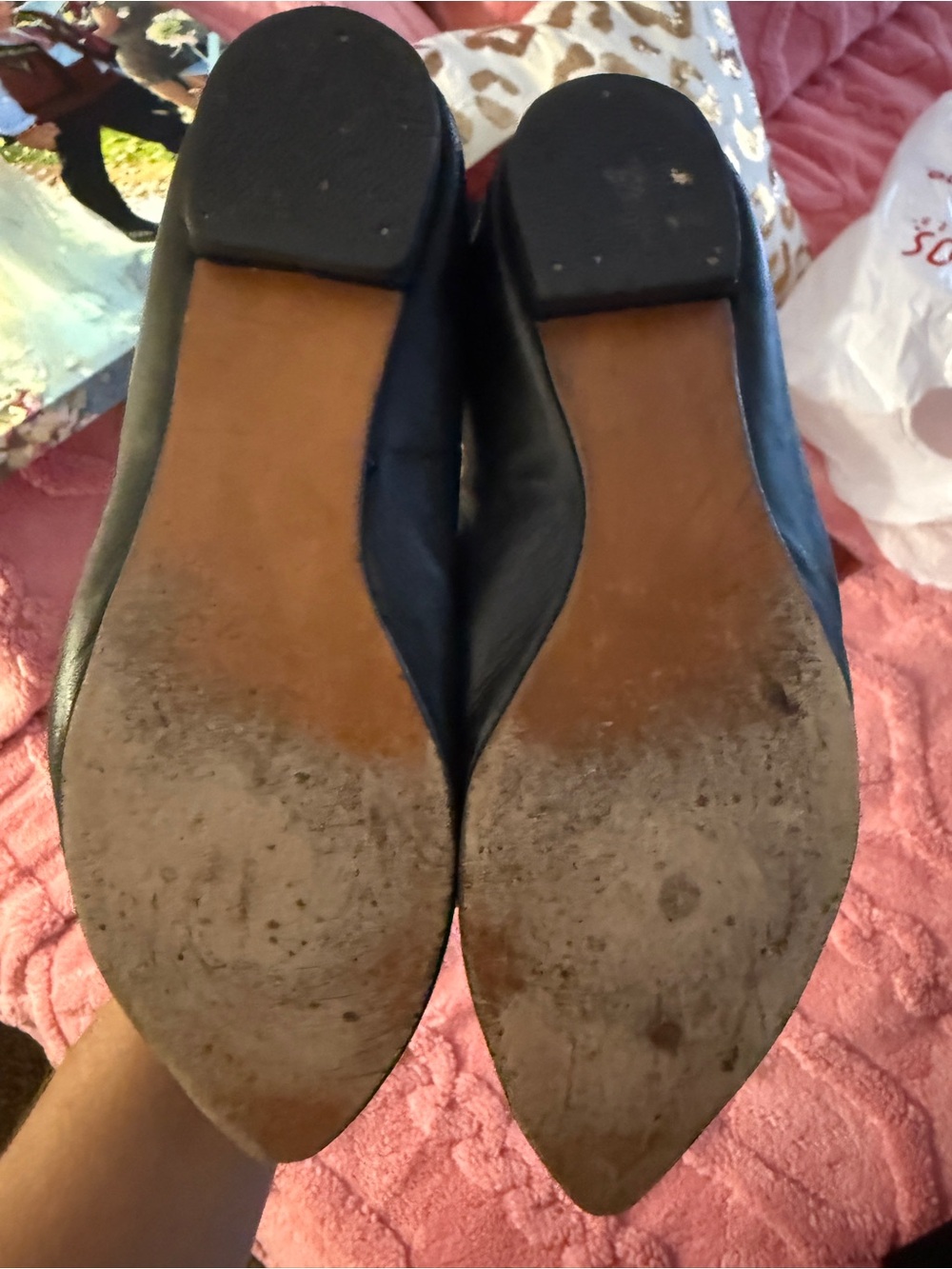 Tory Burch Black Pointed Toe Women's Flats with Decorative logo - Picture 2 of 2